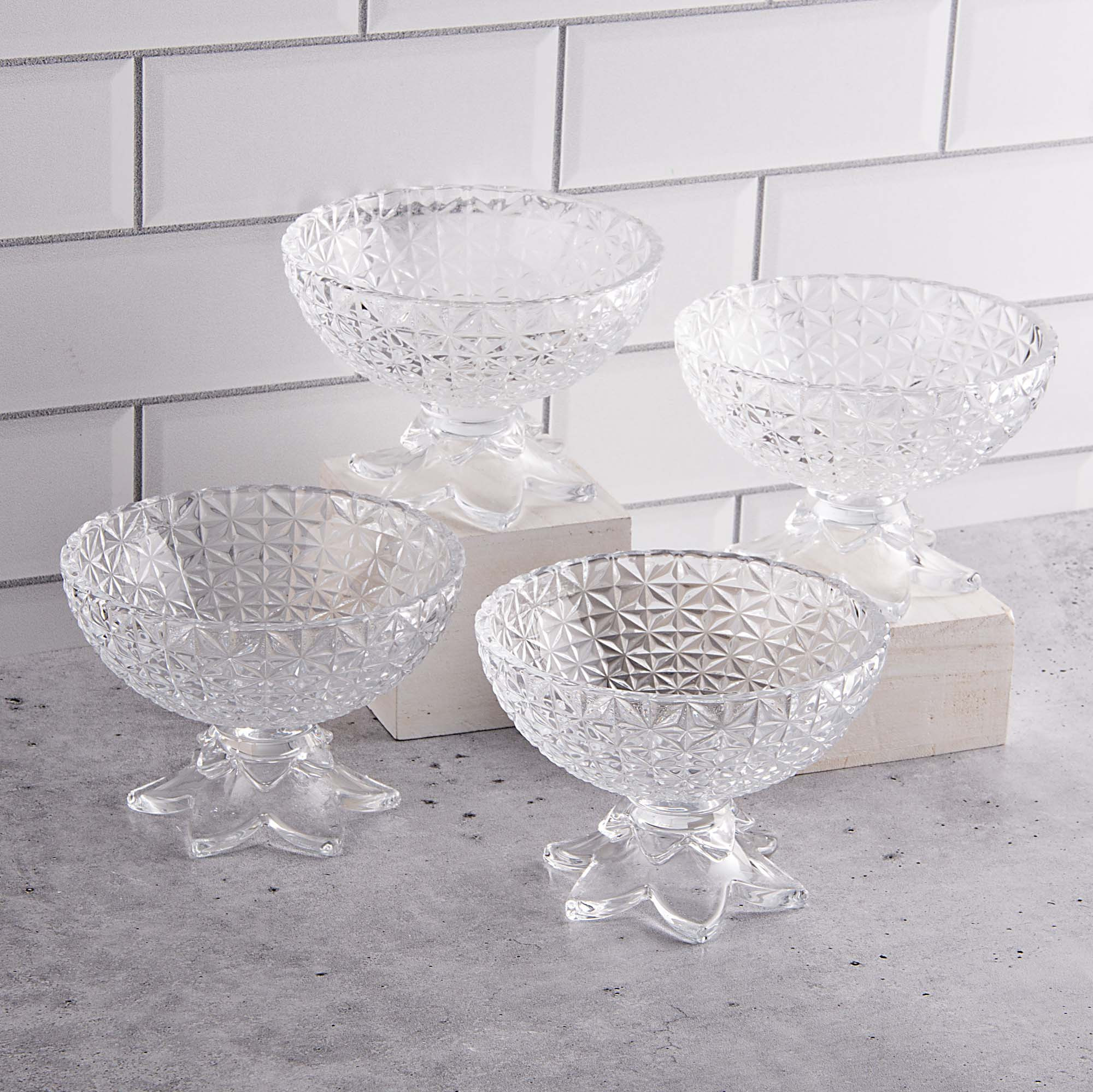 Basics - Set de copas multiusos, vidrio transparente, 4 piezas de  591 ml : : Hogar y Cocina