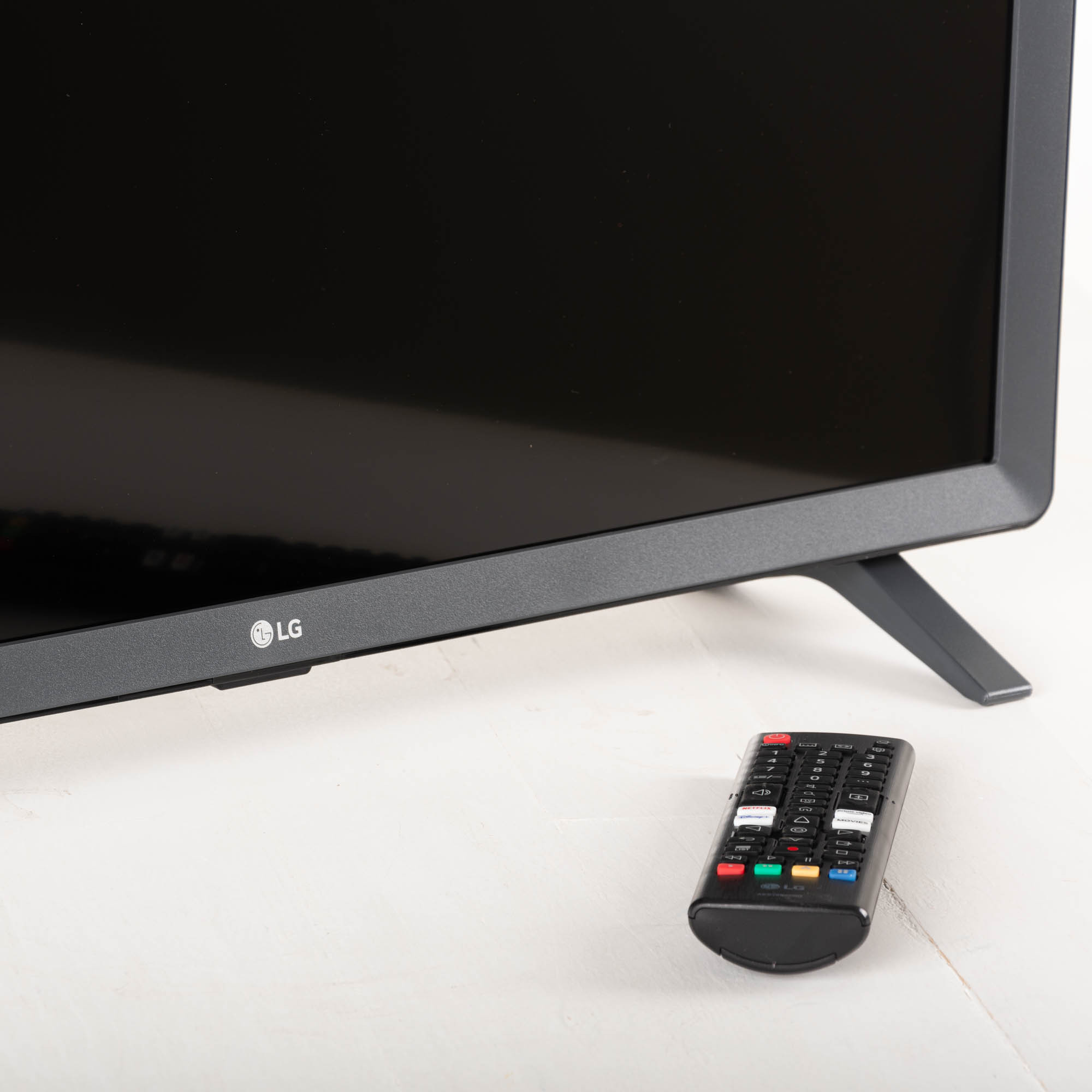 Pantalla LED TV 23.6'' Smart HD 24 24TQ520S-PS